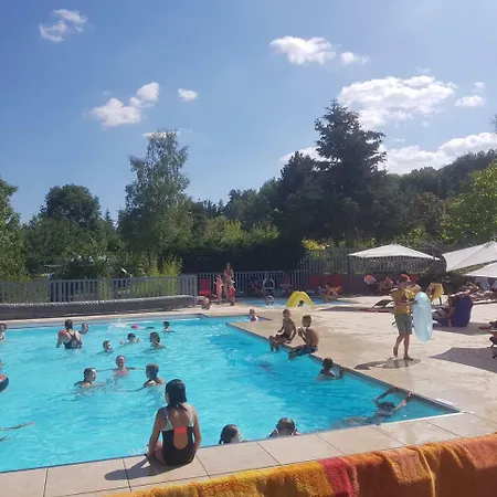 Camping La Rochelambert Campsite